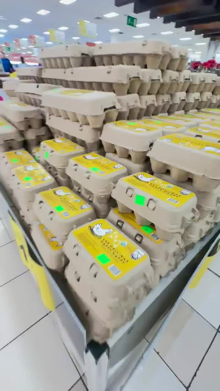 Publicación real de Instagram: huevos Happy Happy en el supermercado
